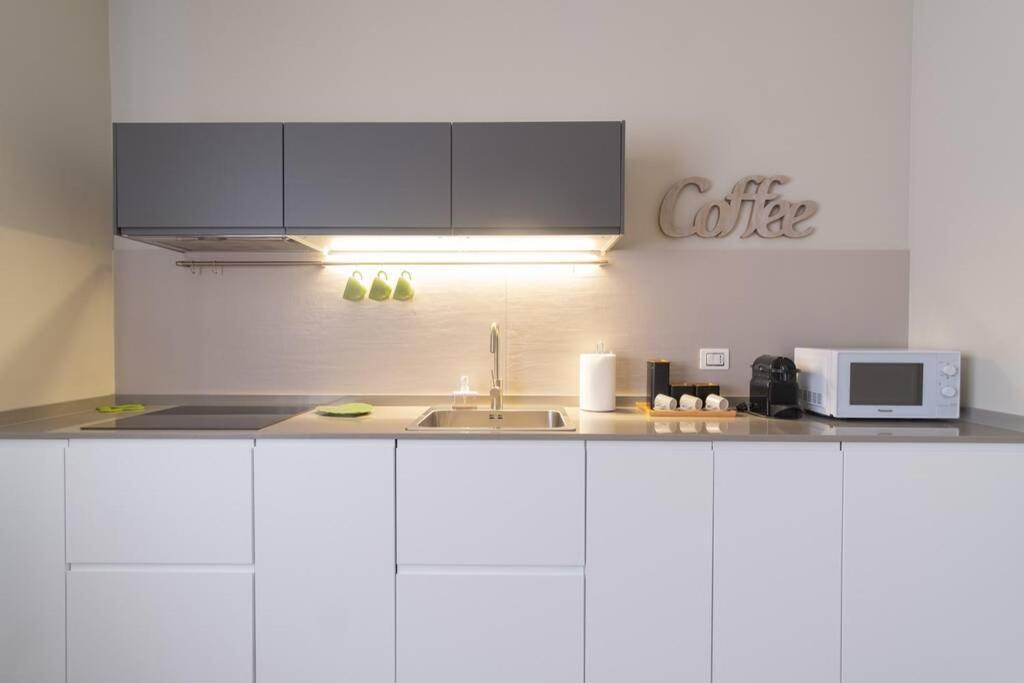 Apartment Rent Casa Almika De Miccolis Bari Eksteriør bilde